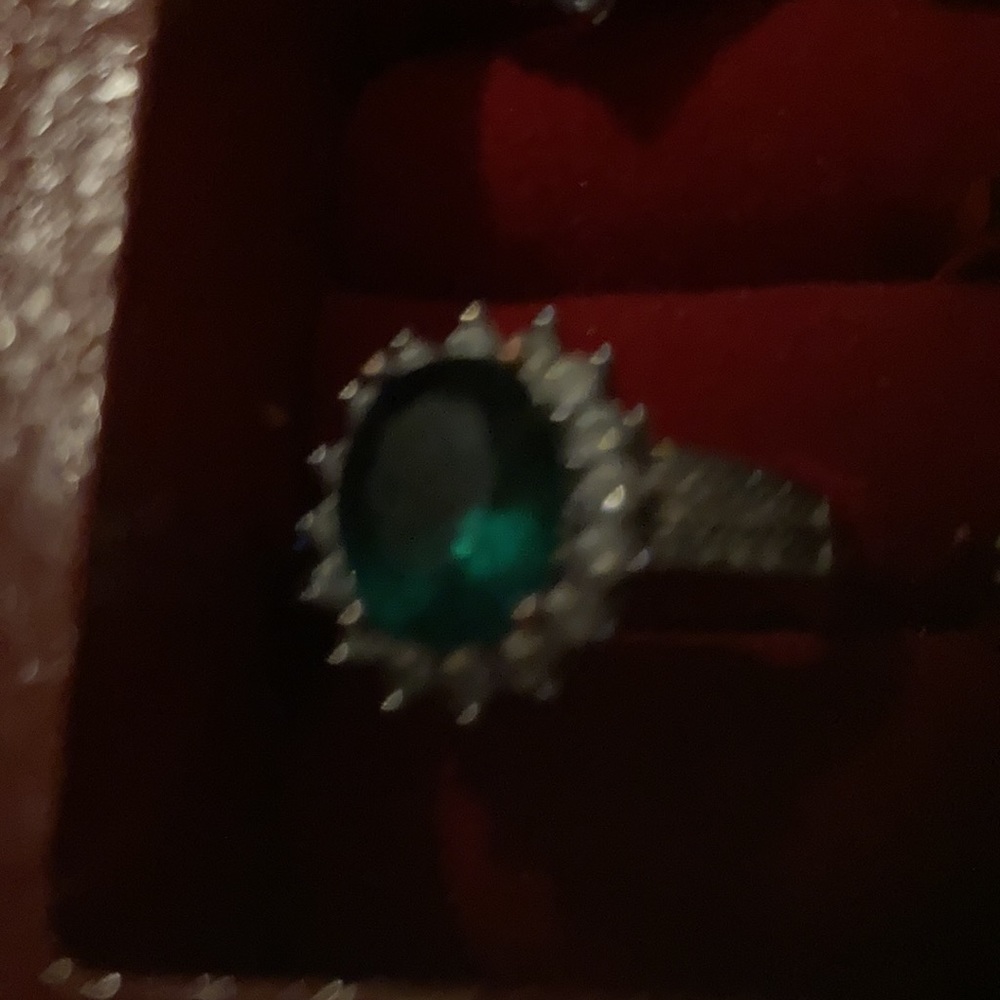Beautiful emerald ring. - Picture 4 of 5